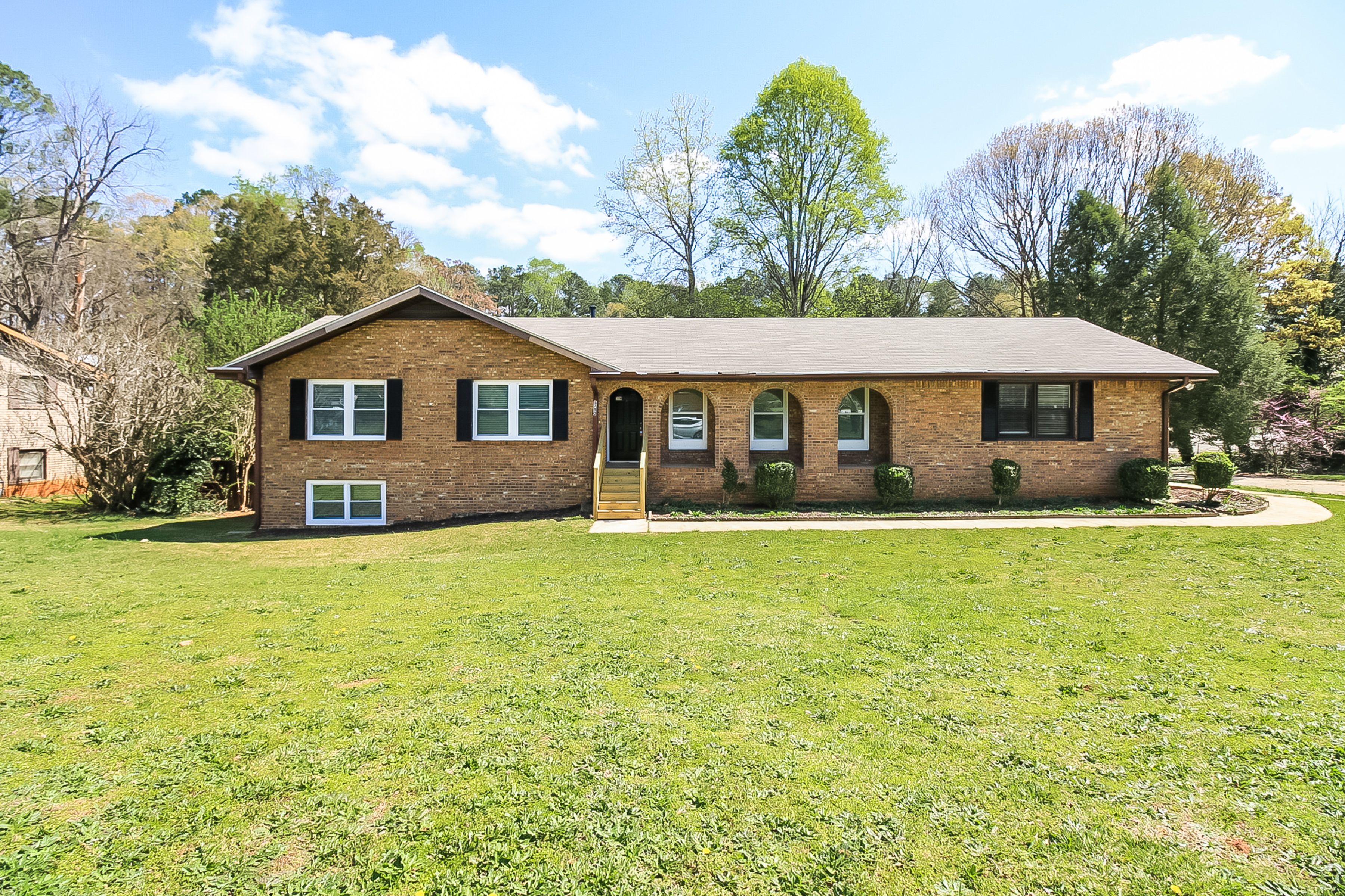 8750 Twin Oaks Dr Jonesboro, GA 30236
